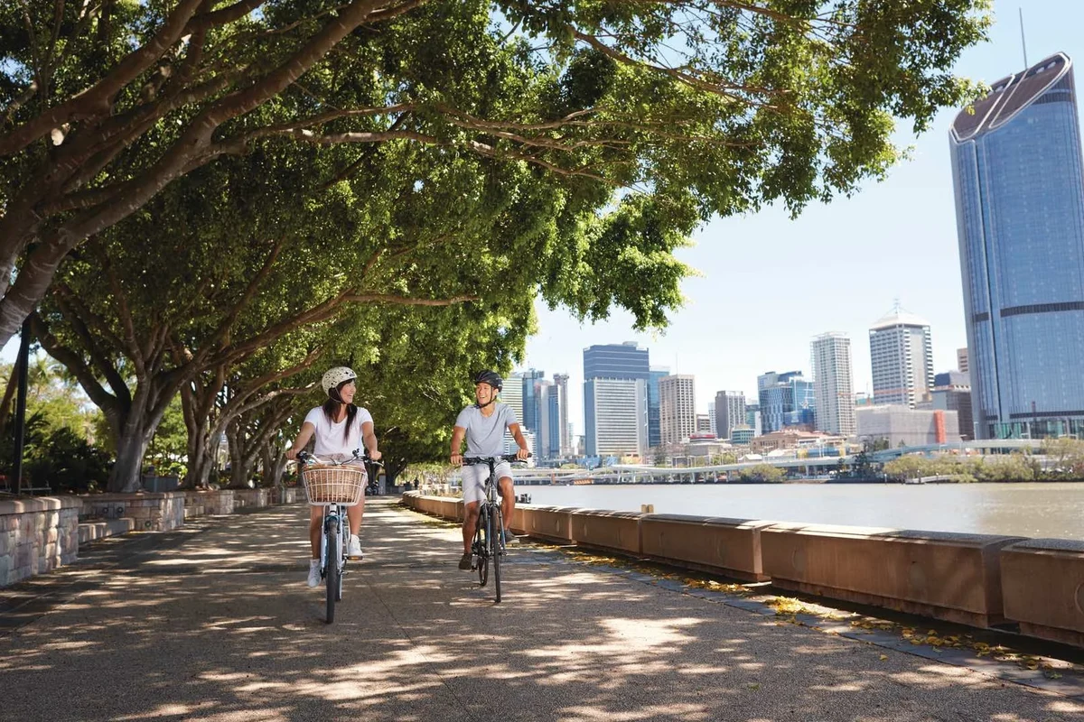 Gps Tracker E-bike Lock Vs Standard E-bike Lock